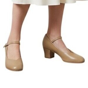 Capezio‎ Cassie Jr 831 Caramel Character Shoes Tan Mary Jane adult 5.5 N